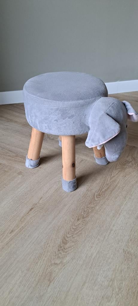 Leuk Olifant Krukje voor Kinderkamer, Huis en Inrichting, Krukjes, Ophalen of Verzenden, Zo goed als nieuw, Hout