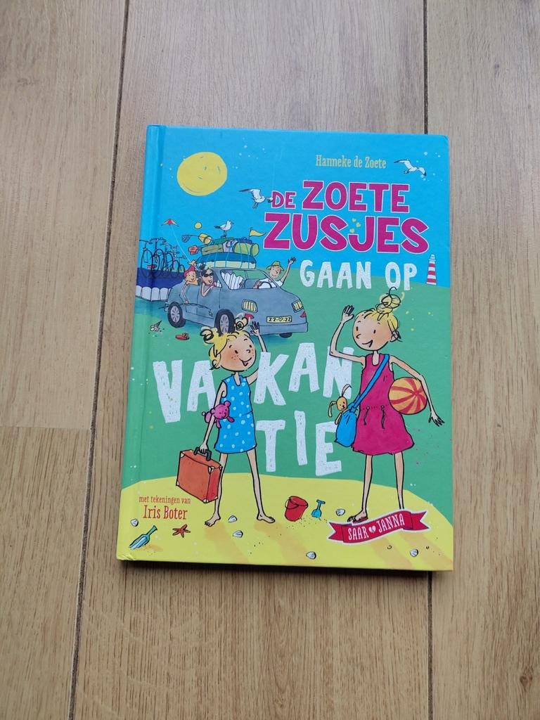 De Zoete Zusjes gaan op vakantie - Leuk kinderboek!, Ophalen of Verzenden, Zo goed als nieuw, Hanneke de Zoete, Fictie algemeen