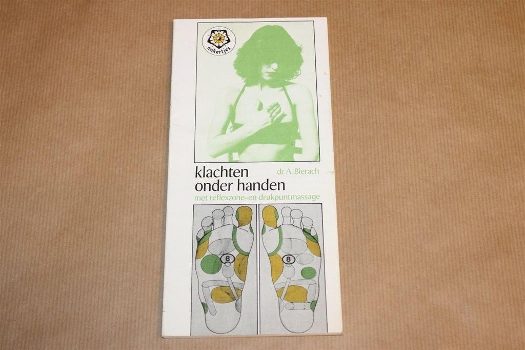Klachten onder Handen — Reflexzonemassage Gezondheid 1981, Ophalen of Verzenden, Gelezen, Overige onderwerpen, Achtergrond en Informatie
