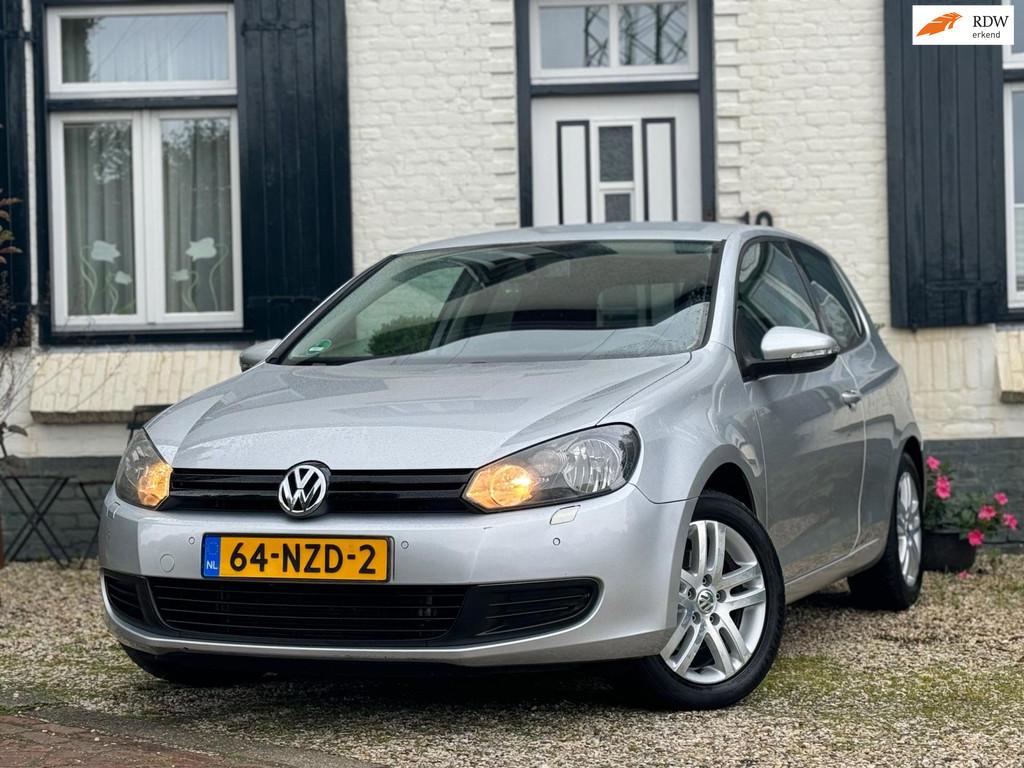 Volkswagen Golf 1.2 TSI Trendline BlueMotion|Navi|Bluetooth|, Auto's, Volkswagen, Voorwielaandrijving, Euro 5, Gebruikt, Zwart