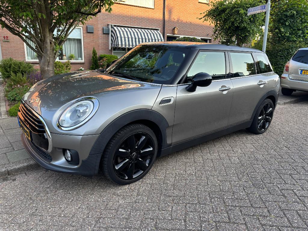 Mini Clubman 1.5 Cooper 2016 Grijs, Auto's, Voorwielaandrijving, 136 pk, Leder en Stof, Stationwagon