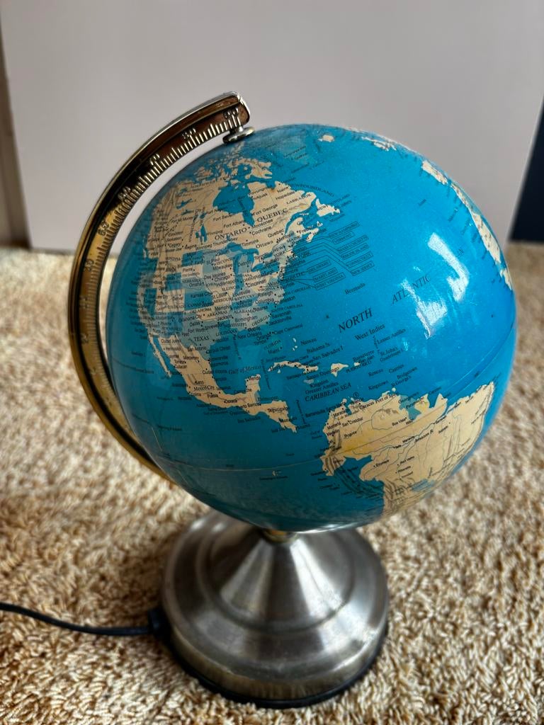 Wereldbol lamp, Huis en Inrichting, Woonaccessoires | Wereldbollen, Ophalen of Verzenden, Verlicht, Gebruikt