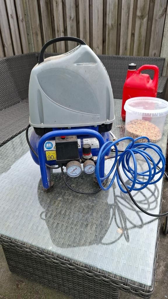 Compressor Michelin, Doe-het-zelf en Verbouw, Compressors, Minder dan 25 liter, Ophalen, Gebruikt, Minder dan 200 liter/min