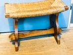 Vintage houten krukje met rieten zitting, Antiek en Kunst, Ophalen of Verzenden