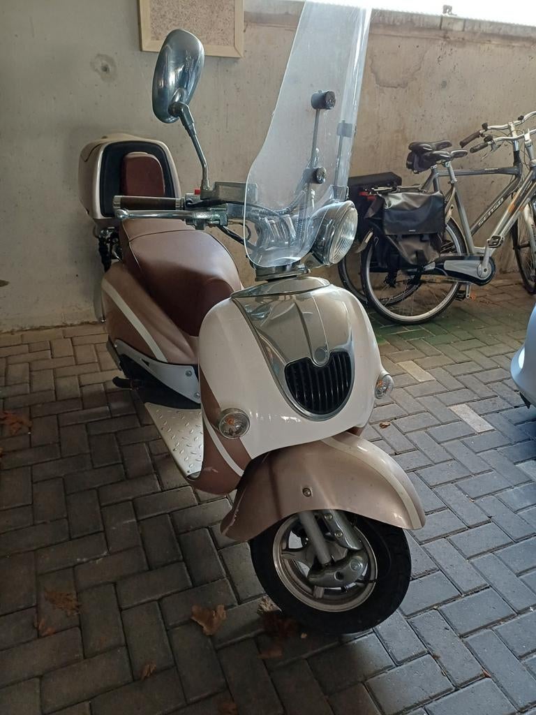 Scooter compleet met accessoires - Zeer goede staat!, Ophalen of Verzenden, Zo goed als nieuw, Benzine