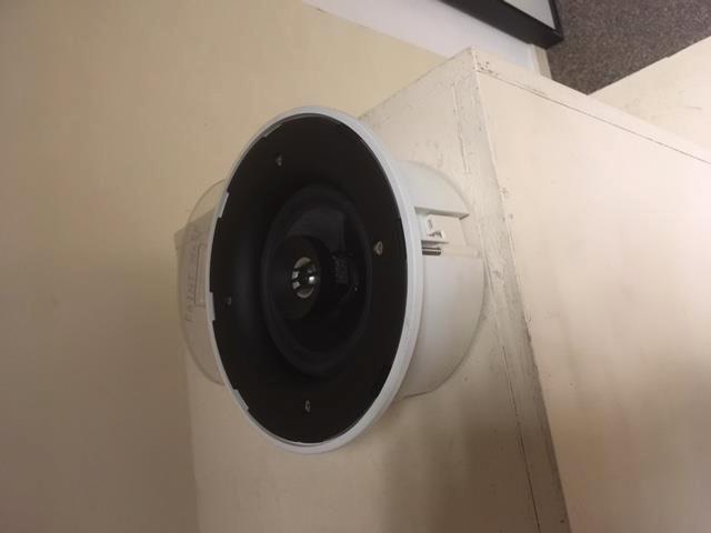 572. Linn knekt diskreet wall speaker, Audio, Tv en Foto, Luidsprekers, Nieuw, Front, Rear of Stereo speakers, 120 watt of meer