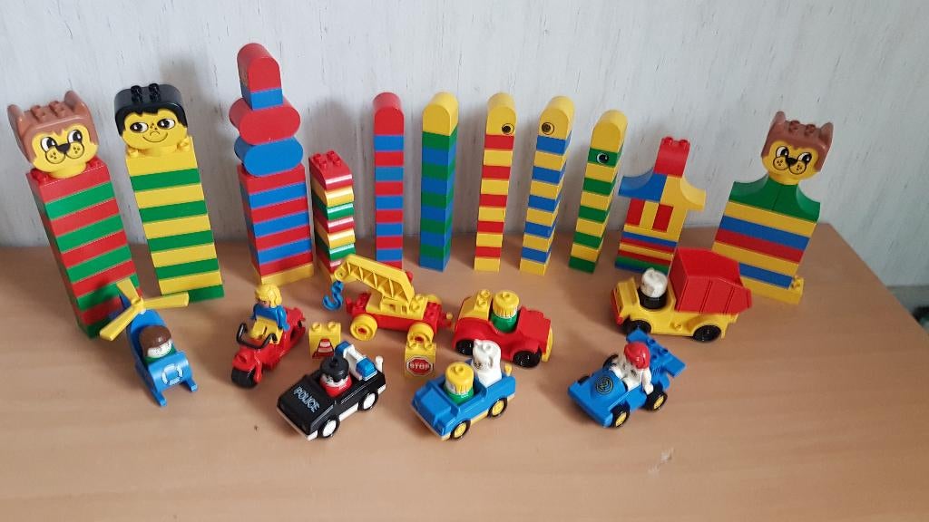 duplo blokken set met voertuigen poppetjes, Kinderen en Baby's, Speelgoed | Duplo en Lego, Ophalen of Verzenden, Zo goed als nieuw