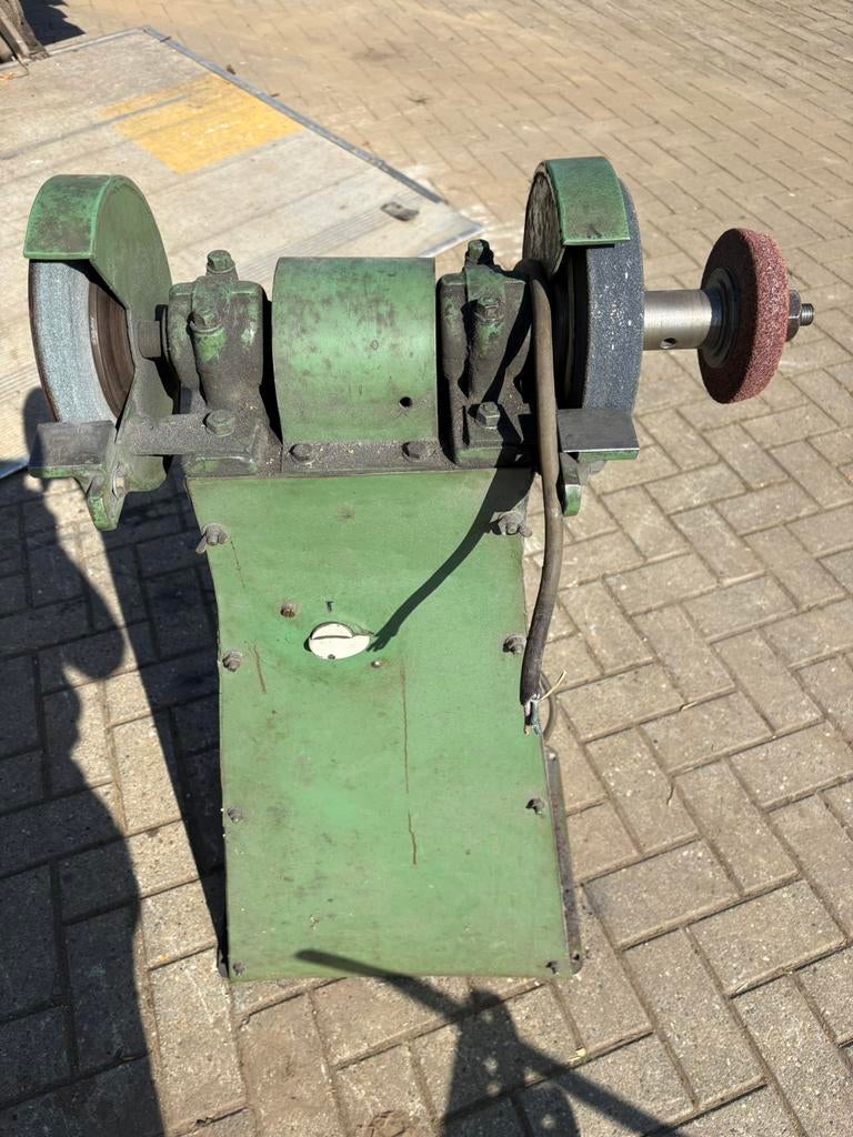 Slijpsteen, Doe-het-zelf en Verbouw, Gereedschap | Slijpmachines, Ophalen, Zo goed als nieuw, Minder dan 700 watt, Werkbankslijpmachine