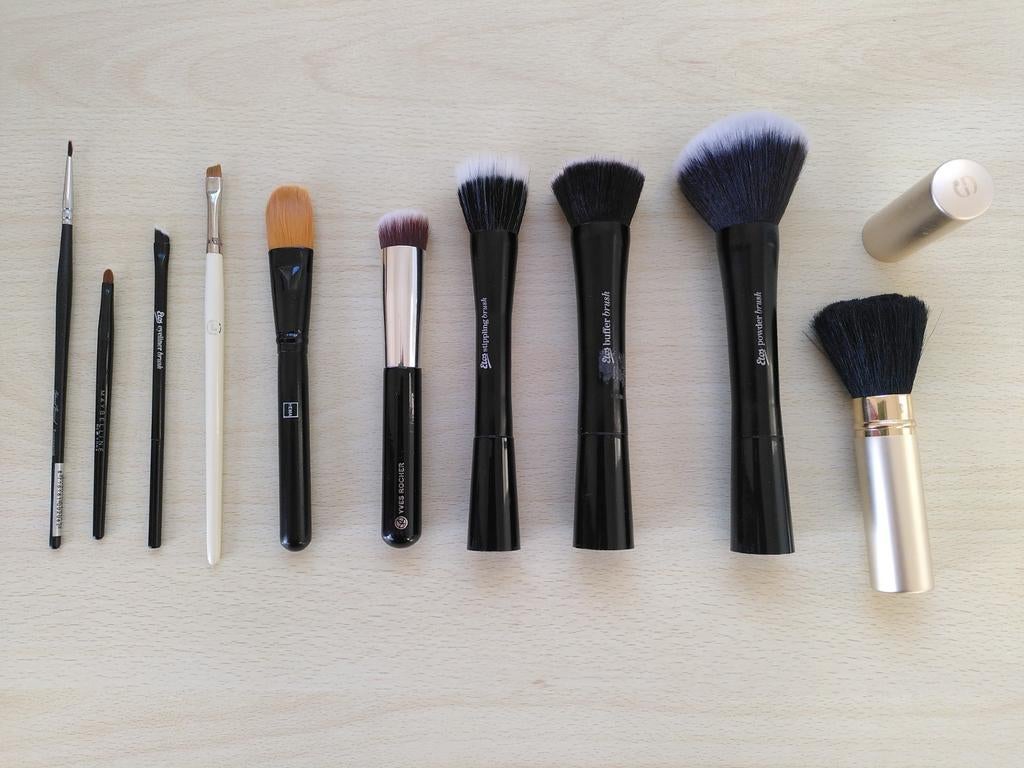 Diverse make up kwasten (Gérard Brinard, Leco, Etos, Hema), Gehele gezicht, Zwart, Ophalen of Verzenden, Zo goed als nieuw