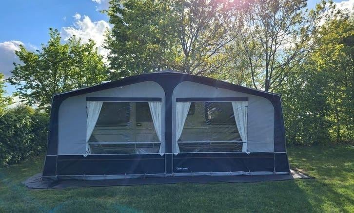 GERESERVEERD: Isabella voortent. Ventura, pac 250. A962/G18, Ophalen, Zo goed als nieuw, Isabella