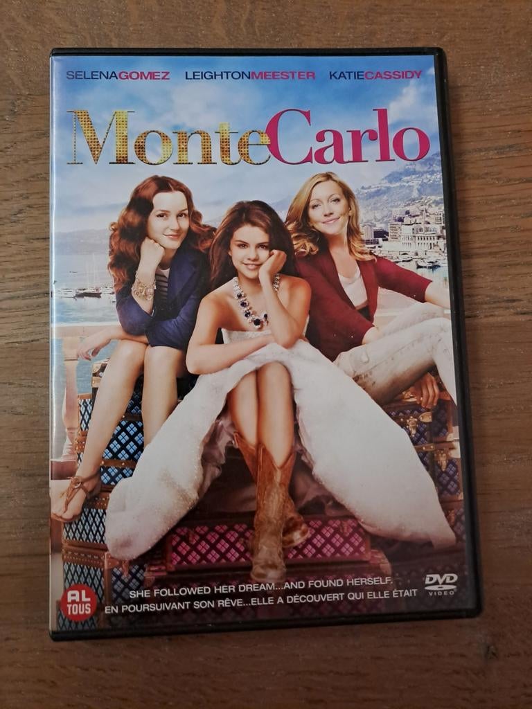 dvd Monte Carlo - Selena Gomez, Leighton Meester, Alle leeftijden, Ophalen of Verzenden, Zo goed als nieuw, Overige genres
