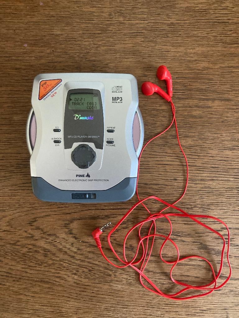 Pine SM-200C MP3 speler discman met rode oortjes CD speler, Audio, Tv en Foto, Walkmans, Discmans en Minidiscspelers, Ophalen of Verzenden
