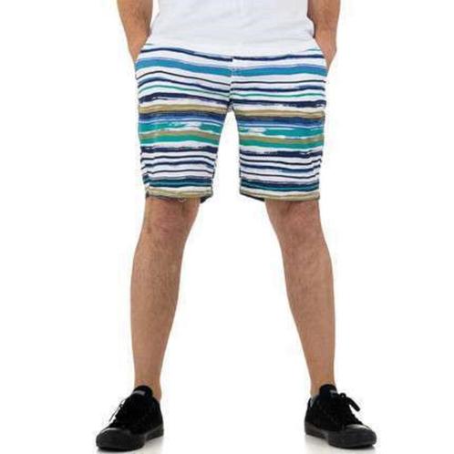 Korte broek groen W28 / FR38, Kleding | Heren, Broeken en Pantalons, Nieuw, Overige maten, Groen, Ophalen of Verzenden