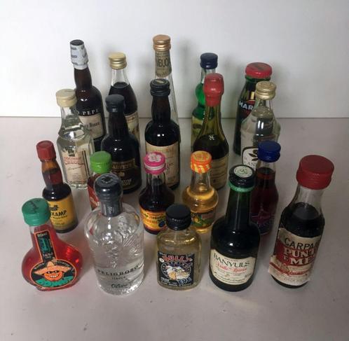 20 Miniatuur Tequila, Sherry ... flesjes - vol, Verzamelen, Complete verzamelingen en Collecties, Ophalen of Verzenden