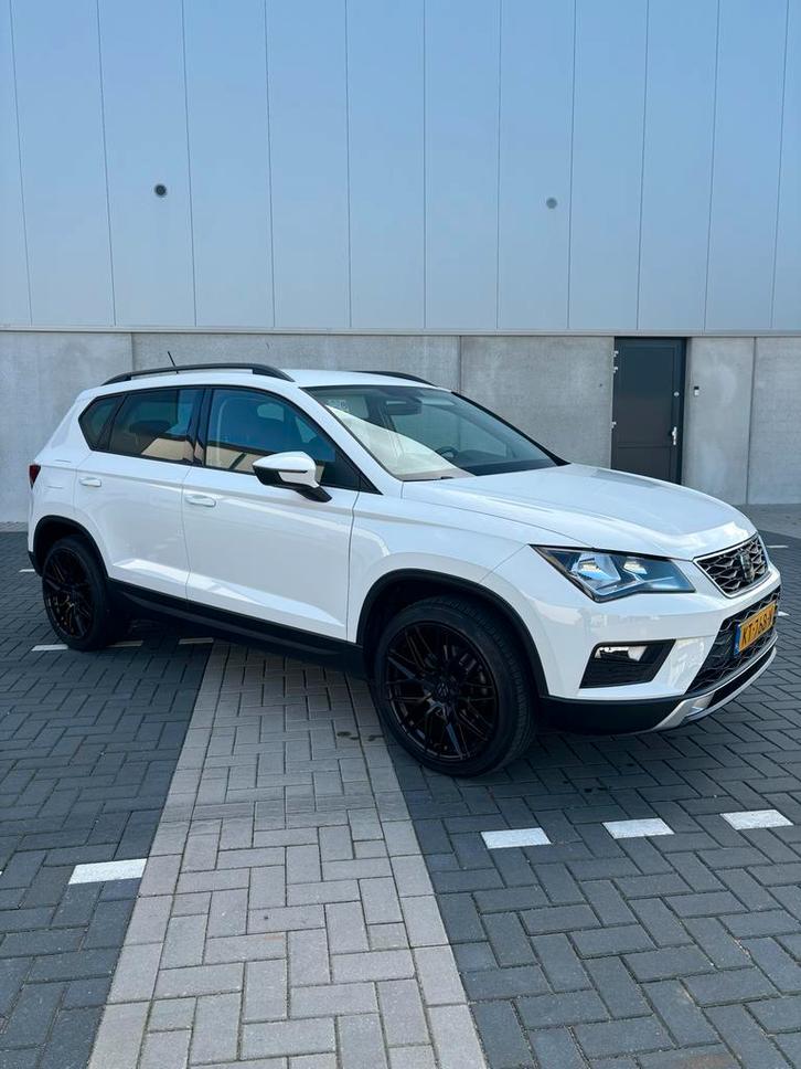 Seat Ateca 1.0 TSI NAP, Auto's, Seat, Particulier, Ateca, Benzine, B, SUV of Terreinwagen, Handgeschakeld, Origineel Nederlands