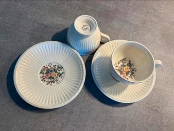 Wedgwood Conway kop en schotels beschikbaar voor biedingen
