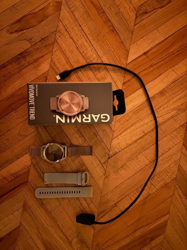 Garmin vivomove trend incl. verzekering tot 18-4-2027, Sieraden, Tassen en Uiterlijk, Smartwatches, Zo goed als nieuw, iOS, Grijs