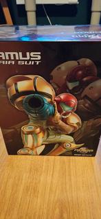 Samus Aran Varia Suit Beeld - First 4 Figures, Verzamelen, Ophalen of Verzenden, Zo goed als nieuw, Overige soorten, Beeldje of Figuurtje