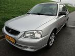Hyundai Accent 1.5i LS Automaat Nw Apk (bj 2003), Auto's, Hyundai, 1100 kg, Zilver of Grijs, 90 pk, Euro 3