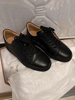Christian Louboutin Schoenen, Ophalen of Verzenden, Zo goed als nieuw, Zwart, Veterschoenen