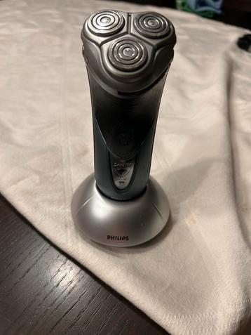 Philips Scheerapparaat met Nekhaartrimmer beschikbaar voor biedingen
