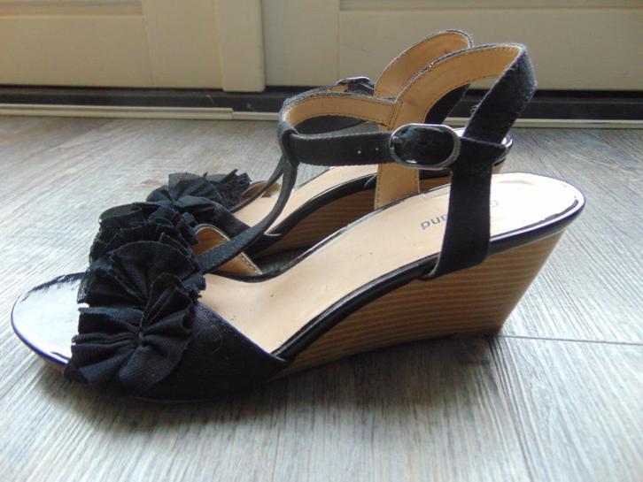 Graceland sandalen zwart met sleehak maat 39, Kleding | Dames, Schoenen, Gedragen, Sandalen of Muiltjes, Zwart, Ophalen of Verzenden