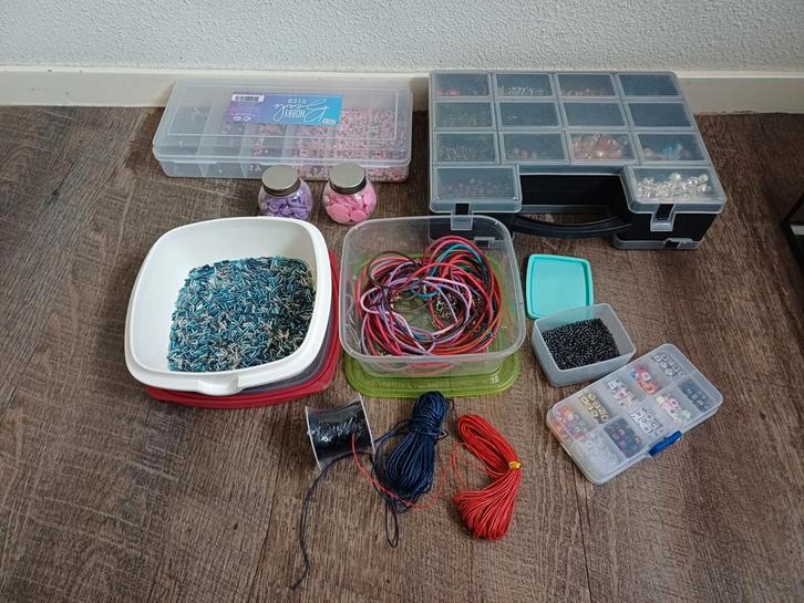 Leuke kralen set, Hobby en Vrije tijd, Kralen en Sieraden maken, Nieuw, Kraal, Ophalen of Verzenden