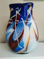 Grote glazen vaas H 34 B 23 cm net kunst, Ophalen