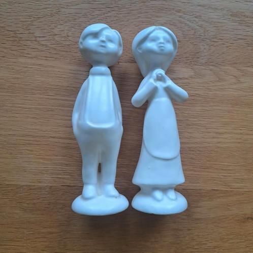 Setje Vintage bisque beeldjes jongen & meisje, Verzamelen, Beelden en Beeldjes, Zo goed als nieuw, Dier, Ophalen of Verzenden