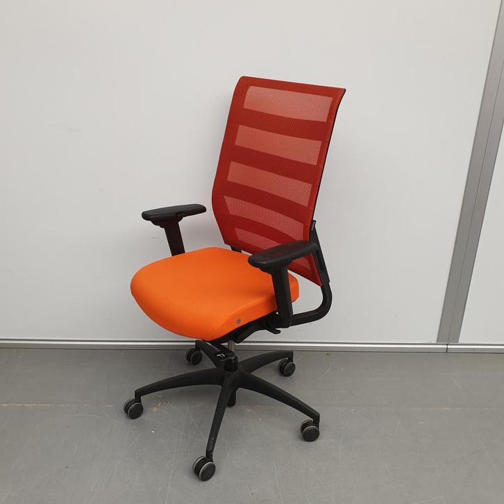 Wagner Ergomedic 100 bureaustoel - oranje stof / netweave, Huis en Inrichting, Bureaustoelen, Gebruikt