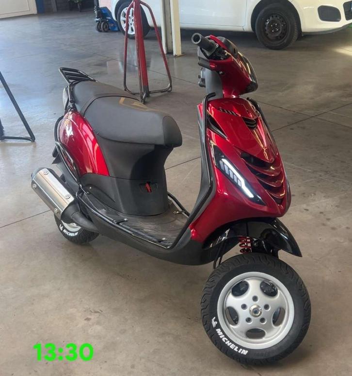 Zip 125cc 2t Brom, Fietsen en Brommers, Scooters | Piaggio, Zo goed als nieuw, Zip, Maximaal 45 km/u, Tweetakt, Ophalen