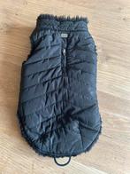 Milk en pepper hondenjas maat 32, Dieren en Toebehoren, Ophalen of Verzenden, Zo goed als nieuw, Hondenjas