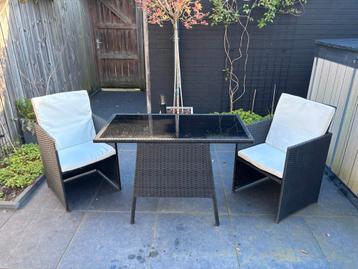 Tuinset Wicker met Glazen Tafel en 2 Stoelen beschikbaar voor biedingen