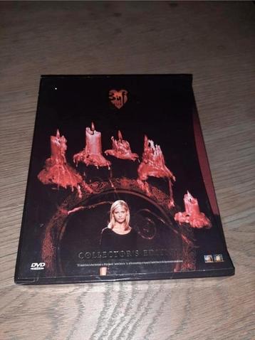 Buffy the vampire Slayer seizoen 2 boekvorm dvd box.

 beschikbaar voor biedingen