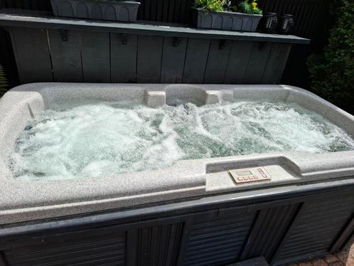 In goede staat verkerende 2p jacuzzi bubbelbad, Tuin en Terras, Bubbelbaden en Hottubs, Gebruikt, Ophalen