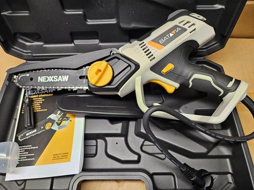 Nieuwe  Batavia 230V Eenhands Kettingzaag € 60,00, Tuin en Terras, Hand-tuingereedschap, Nieuw, Overige soorten, Ophalen of Verzenden