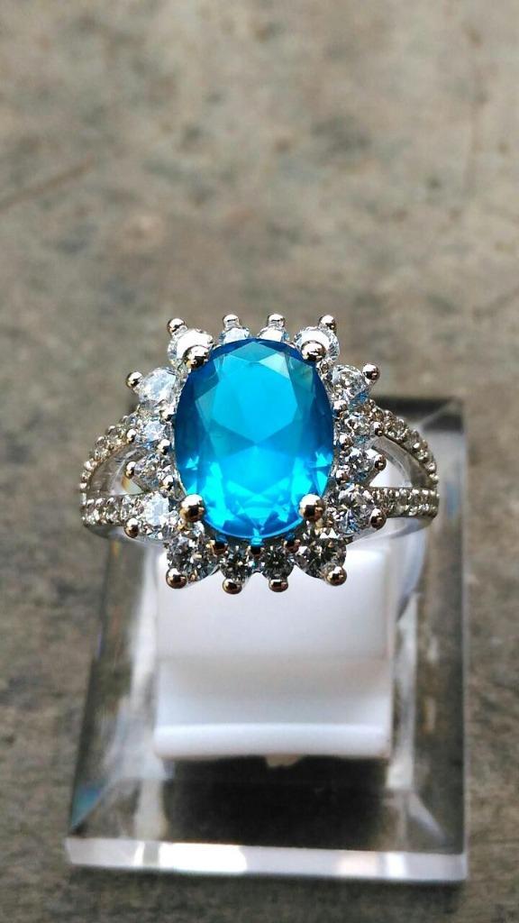Elegante Damesring met stralende SWISS BLUE TOPAAS  CAR38, Sieraden, Tassen en Uiterlijk, Ringen, Nieuw, Dame, Blauw, Overige materialen