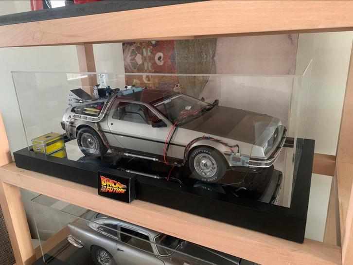 Display showcase pocher eaglemoss 1/8 ducati lamborghini, Hobby en Vrije tijd, Modelauto's | 1:5 tot 1:12, Ophalen