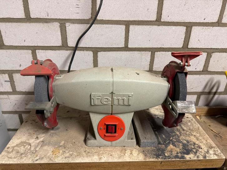 Femi Werktuigbankmachine, Doe-het-zelf en Verbouw, Gereedschap | Schuurmachines, Gebruikt, Overige typen, Minder dan 600 watt