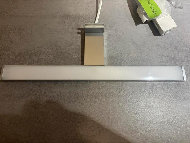 IKEA badkamer Spiegel Verlichting - Helder Licht, 1 jaar oud, Huis en Inrichting, Lampen | Wandlampen, Zo goed als nieuw, Kunststof