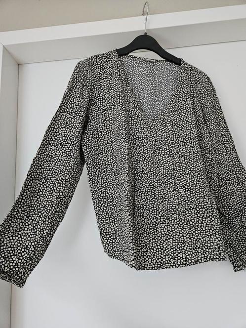 Blouse met print maat 38 Jacqueline de Yong/ JDY, Kleding | Dames, Blouses en Tunieken, Zo goed als nieuw, Maat 38/40 (M), Zwart