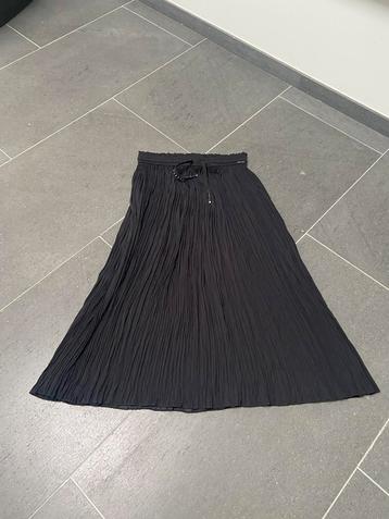 Marc Cain sports plissé rok.  Nieuw met kaartje. beschikbaar voor biedingen