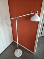Mooie staande vloerlamp met spaarlamp en aan/uit schakelaar., Ophalen, Jong fris, Zo goed als nieuw, Metaal