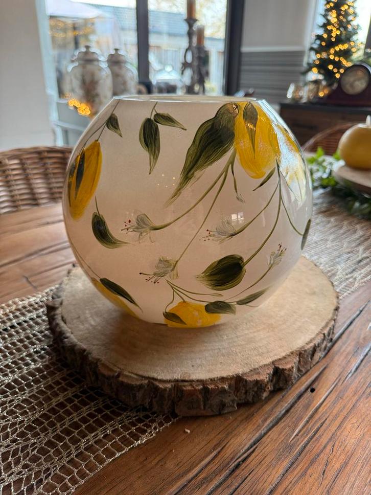 Fidrio Vaas - Handgeschilderd - Zo goed als nieuw!, Huis en Inrichting, Woonaccessoires | Vazen, Zo goed als nieuw, Geel, Minder dan 50 cm