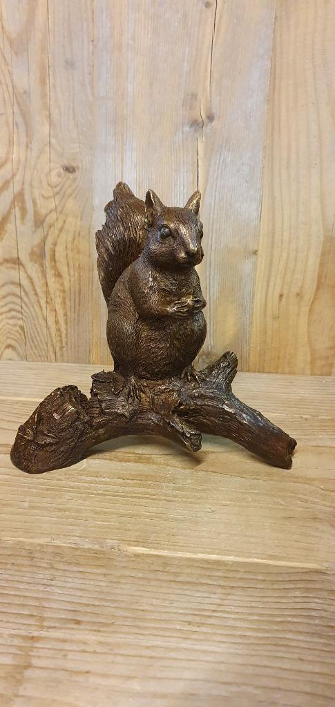 EEKHOORN OP TAK / bronzen beeld, Tuin en Terras, Tuinbeelden, Nieuw, Dierenbeeld, Ophalen of Verzenden