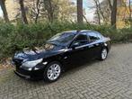 BMW 5 Serie 520i Business Line (bj 2010), 4 cilinders, 1435 kg, Zwart, Bedrijf