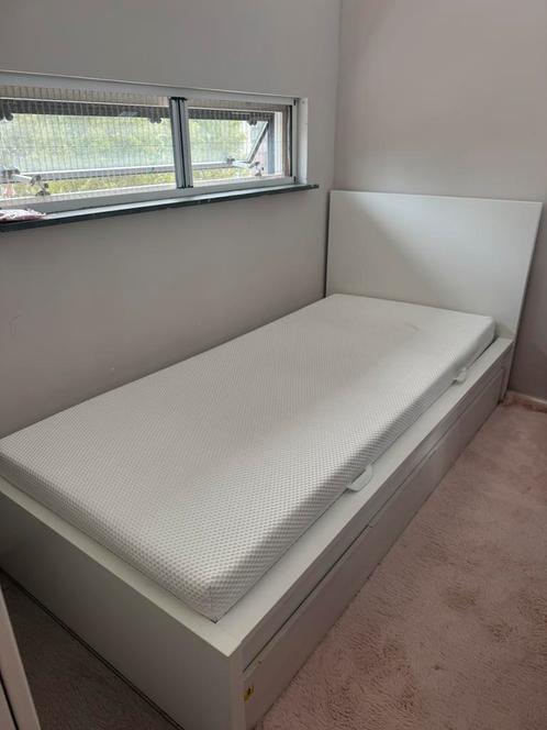 Zo goed als nieuwe Ikea Malm bed, lattenbodem, matras!, Huis en Inrichting, Slaapkamer | Bedden, Zo goed als nieuw, Eenpersoons