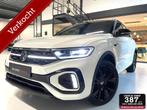 Volkswagen T-Roc 1.5 TSI R-Line/ Camera/ Massage/ IQ LED/ 18, 1258 kg, 1498 cc, Zwart, 4 cilinders