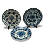 Drie grote aardewerken schotels, Tichelaar Makkum, Antiek en Kunst, Ophalen of Verzenden