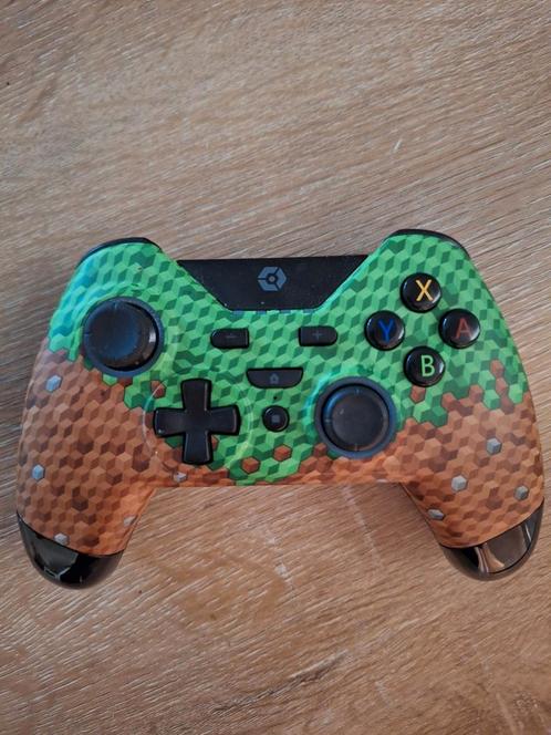 led minecraft pro controller gioteck voor Nintendo switch, Spelcomputers en Games, Games | Nintendo Switch, Zo goed als nieuw